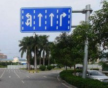 公路標(biāo)志牌、線、車牌為什么反光很強