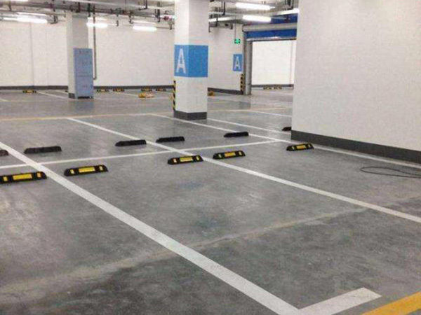 地下車庫車位劃線