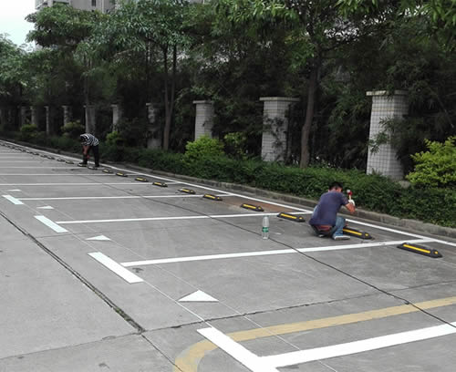 煙臺(tái)鑫永勝小區(qū)停車位劃線完工