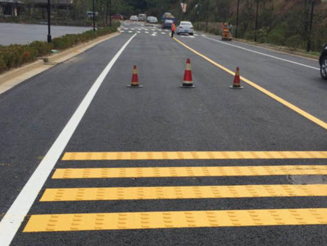 道路交通劃線起到什么作用？