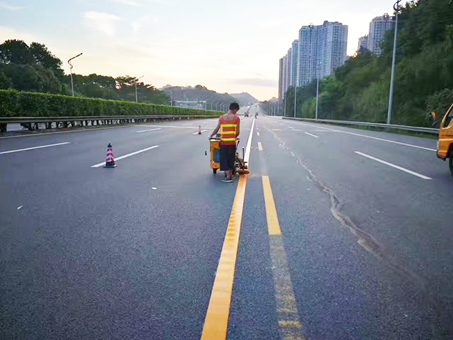 道路交通標線也取決于其標線質(zhì)量